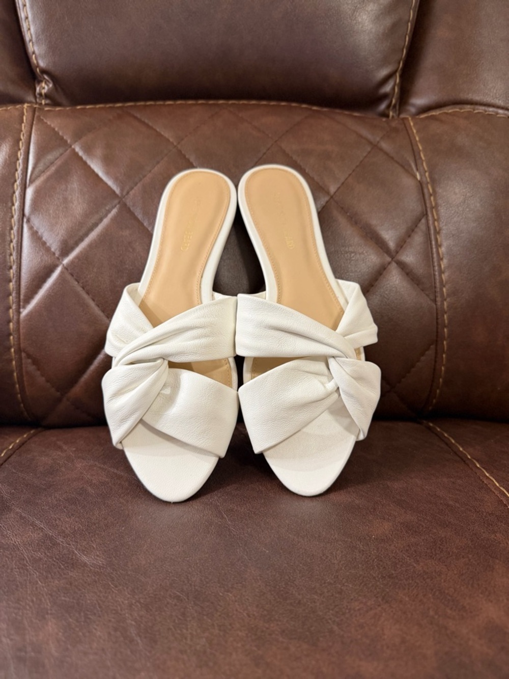 Veronica Beard White Leather Knotted Slide Sandals - Picture 7 of 11